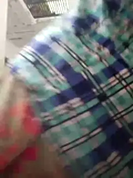 Snapshot of aunty_sumy chatting on December 3, 2025, 1:39 am aunty sumy online show from December 3, 2025, 1:39 am