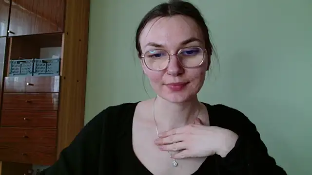 LooveELLYx online show from February 26, 2025, 2:49 pm