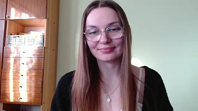 LooveELLYx online show from February 18, 2026, 2:35 pm