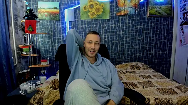 Snapshot of CuteBoy228 chatting on January 10, 2026, 10:43 am CuteBoy228 online show from January 10, 2026, 10:43 am