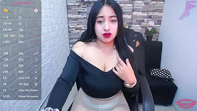 isabelsaenzxx online show from September 30, 2025, 12:33 pm