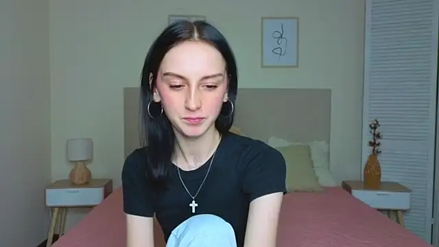 Snapshot of Little_moly999 chatting on September 15, 2025, 8:20 pm Little moly999 online show from September 15, 2025, 8:20 pm