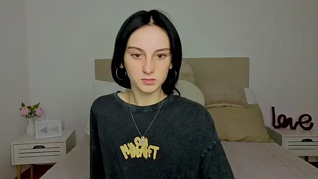 Snapshot of Little_moly999 chatting on October 16, 2025, 8:06 pm Little moly999 online show from October 16, 2025, 8:06 pm