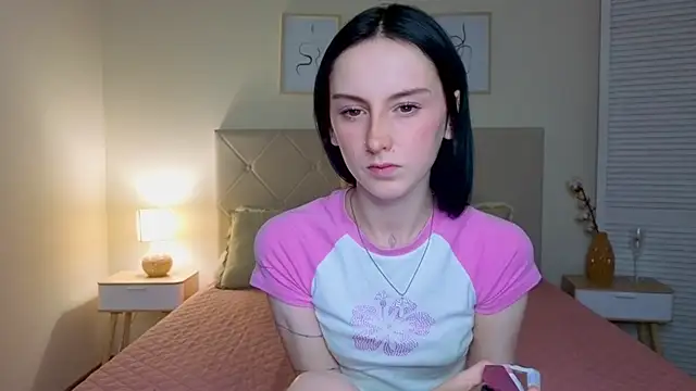 Snapshot of Little_moly999 chatting on October 5, 2025, 8:21 pm Little moly999 online show from October 5, 2025, 8:21 pm