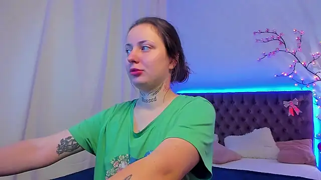 LilaVame online show from November 29, 2025, 1:44 pm