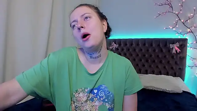 LilaVame online show from September 22, 2025, 7:42 pm