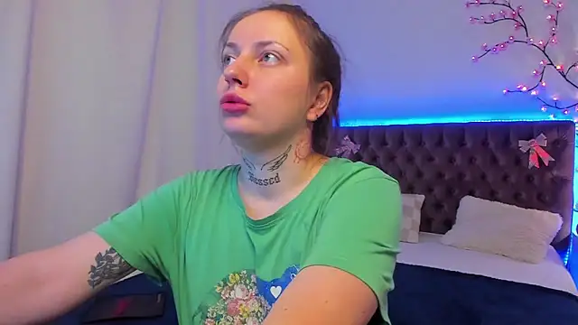 LilaVame online show from October 21, 2025, 7:57 pm