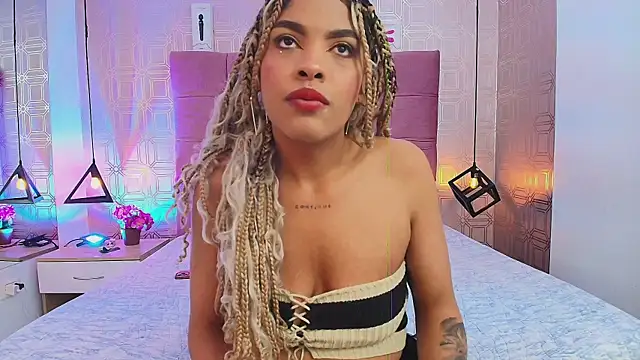 LexieBloom online show from October 4, 2025, 4:03 am