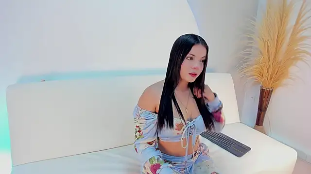 Snapshot of Carly_lopez chatting on November 26, 2025, 6:30 pm Carly lopez online show from November 26, 2025, 6:30 pm