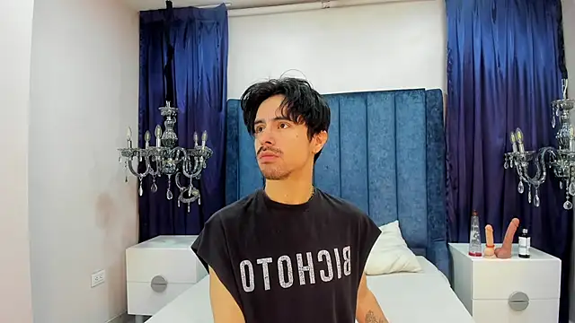 BryCams3 online show from September 26, 2025, 3:57 am