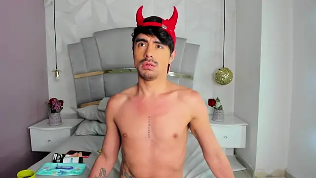 BryCams3 online show from September 9, 2025, 2:43 am