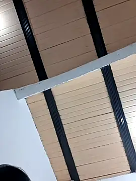 Hanna Kieran online show from October 29, 2025, 3:33 pm