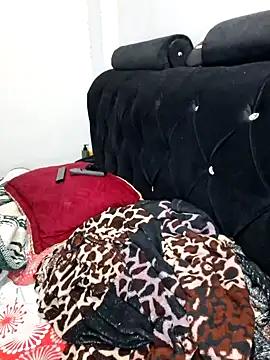 Hanna Kieran online show from October 25, 2025, 3:38 am