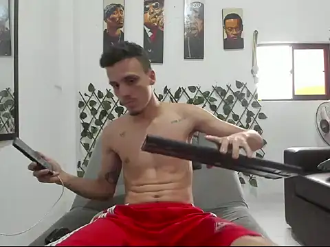 Latins Boss online show from April 13, 2026, 8:35 pm