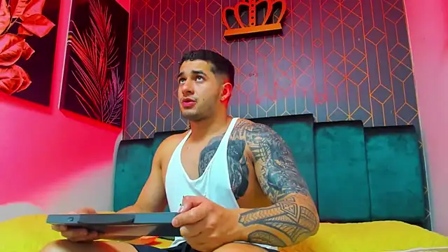 king falconer online show from September 13, 2025, 6:02 am