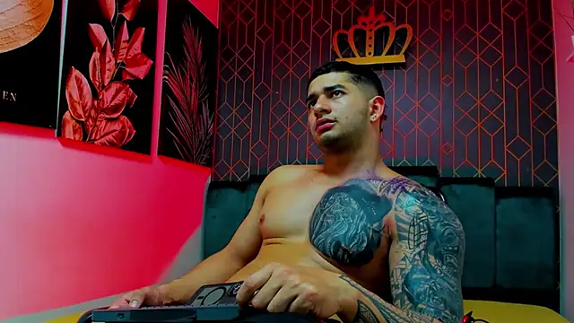 king falconer online show from September 11, 2025, 3:39 am