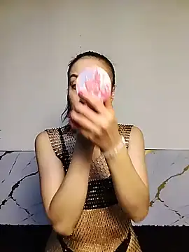 Oriana111 online show from May 24, 2026, 3:17 am