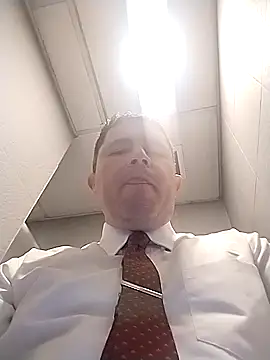 BigCristh79 online show from September 28, 2025, 2:13 pm