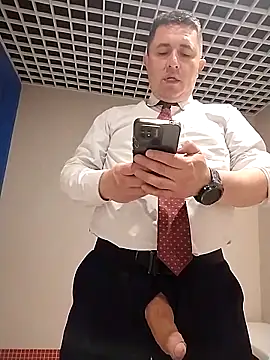 BigCristh79 online show from February 15, 2026, 4:24 am