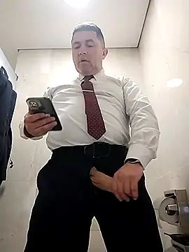 BigCristh79 online show from January 18, 2026, 8:23 pm