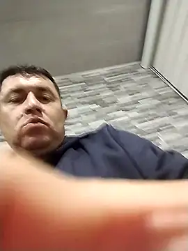 BigCristh79 online show from November 8, 2025, 4:38 am