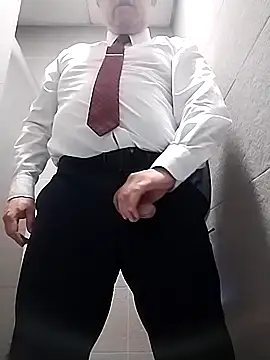 BigCristh79 online show from October 18, 2025, 7:54 am