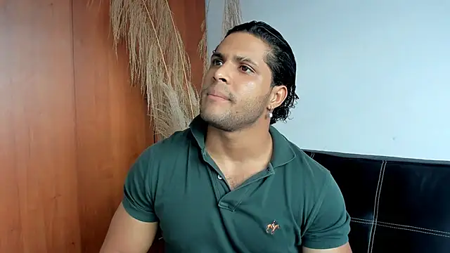 Evansdark1 online show from November 26, 2025, 9:37 pm