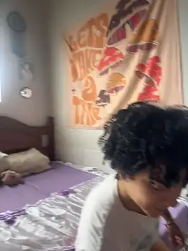 CamillyBlum online show from December 3, 2025, 4:06 pm