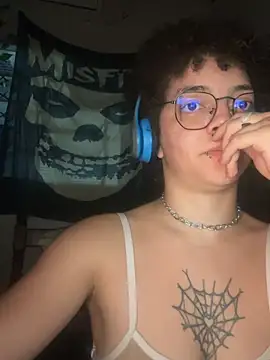CamillyBlum online show from June 12, 2026, 10:29 pm