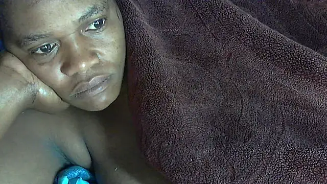 sexythae32 online show from September 23, 2025, 2:29 am