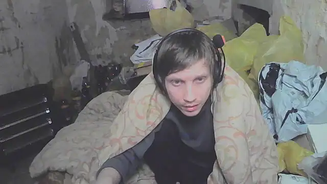 Snapshot of makarov1993 chatting on April 30, 2026, 5:47 am makarov1993 online show from April 30, 2026, 5:47 am