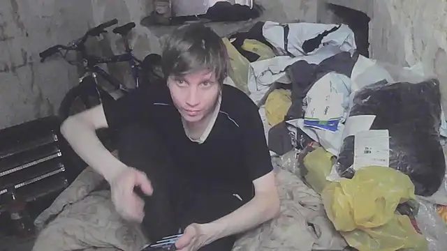 Snapshot of makarov1993 chatting on May 16, 2026, 10:58 am makarov1993 online show from May 16, 2026, 10:58 am