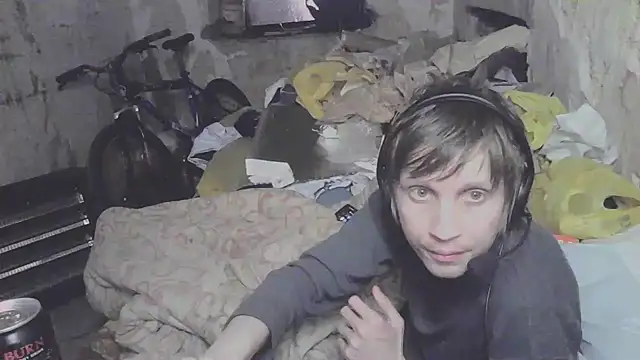 Snapshot of makarov1993 chatting on May 7, 2026, 10:02 pm makarov1993 online show from May 7, 2026, 10:02 pm