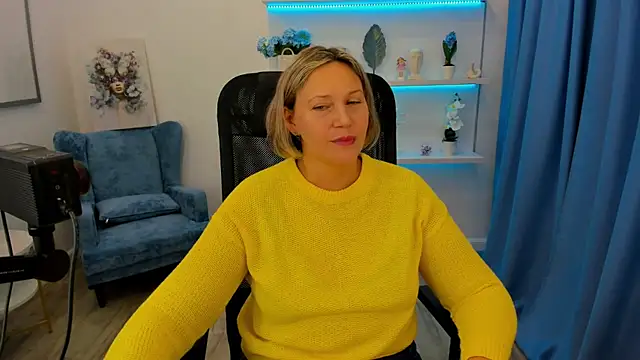 NinaStarle online show from October 4, 2025, 11:45 am