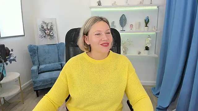 NinaStarle online show from October 8, 2025, 4:36 am