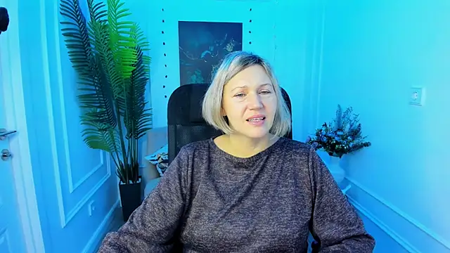 NinaStarle online show from October 15, 2025, 4:33 am