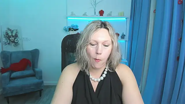 NinaStarle online show from March 1, 2026, 11:43 am