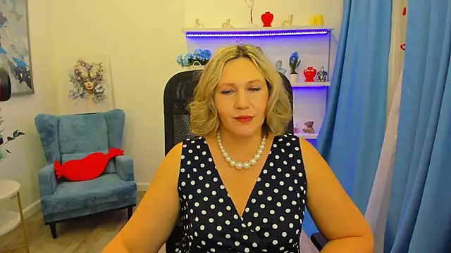 NinaStarle online show from February 20, 2026, 11:45 am