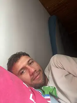 Michaell Spinelly online show from October 11, 2025, 4:41 pm