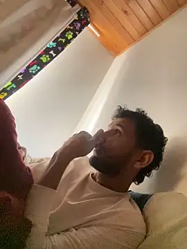 Michaell Spinelly online show from September 17, 2025, 5:04 pm