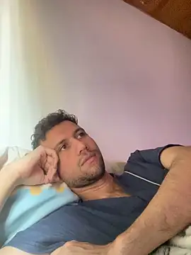 Michaell Spinelly online show from November 17, 2025, 7:29 pm