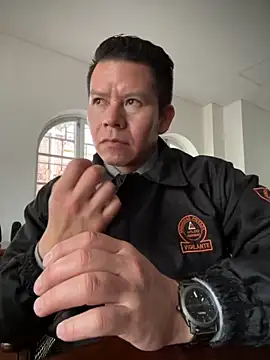 Snapshot of Manu0586 chatting on October 8, 2025, 12:28 pm Manu0586 online show from October 8, 2025, 12:28 pm