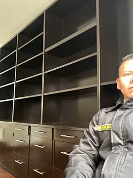 Snapshot of Manu0586 chatting on September 8, 2025, 5:23 pm Manu0586 online show from September 8, 2025, 5:23 pm