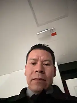 Snapshot of Manu0586 chatting on November 24, 2025, 11:32 am Manu0586 online show from November 24, 2025, 11:32 am