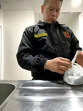 Snapshot of Manu0586 chatting on October 14, 2025, 11:55 am Manu0586 online show from October 14, 2025, 11:55 am