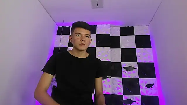 Snapshot of AndyFame1 chatting on October 16, 2025, 7:00 pm AndyFame1 online show from October 16, 2025, 7:00 pm