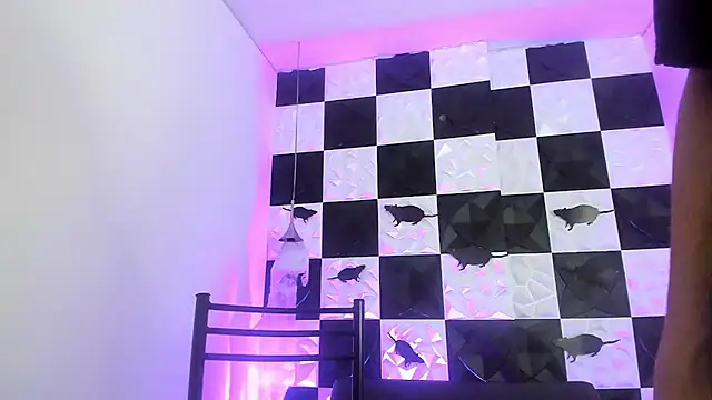 Snapshot of AndyFame1 chatting on October 17, 2025, 6:53 pm AndyFame1 online show from October 17, 2025, 6:53 pm