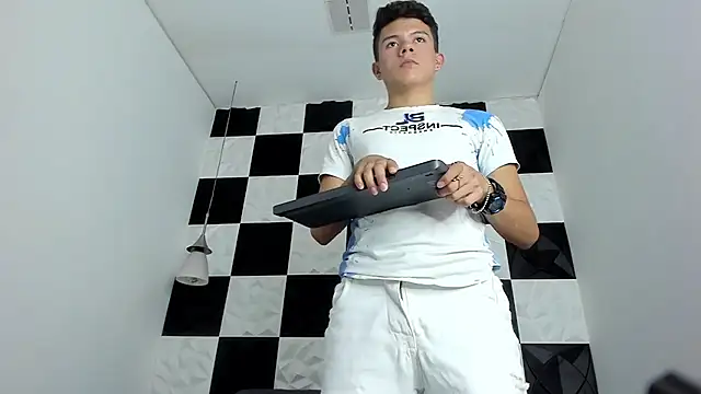 Snapshot of AndyFame1 chatting on September 15, 2025, 7:03 pm AndyFame1 online show from September 15, 2025, 7:03 pm