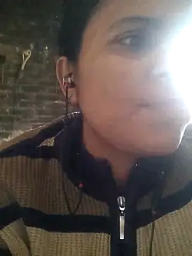 couple 71 online show from December 22, 2025, 5:40 am