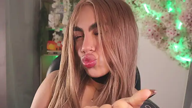 Miila snow online show from October 2, 2025, 3:37 pm